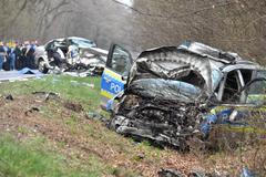 Německo policie vůz havaroval při vyšetřování leteckého neštěstí u Frankfurtu