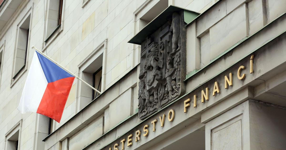 Pokuta za propagaci nelegálního hazardu. Rezort financí varoval influencery 