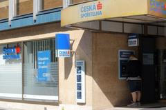 ilustrační fotografie, banka, Česká spořitelna, bankomat, 2017