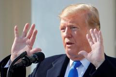 Trump vyhlásí stav nouze, aby mohl postavit hraniční zeď