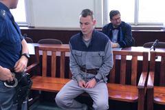Mladík obžalovaný za znásilnění dostal u soudu 20 let