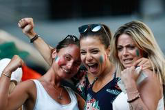 Lucas Pouille ve čtvrtém kole Australian Open 2019 (fanynky)