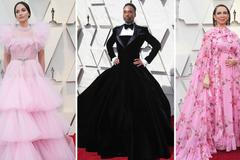 Oscarové bludy: Záplava růžových volánků a rybí šupiny Emmy Stoneové
