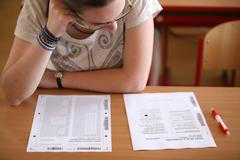 Maturita / Gymnázium Elišky Krásnohorské během státních maturit. / 31. 5. 2011.