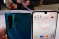 Huawei představil nový telefon P30, který strčí do kapsy fotoaparáty