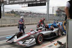 Problémy Willa Powera v boxech při závodě IndyCar v Austinu