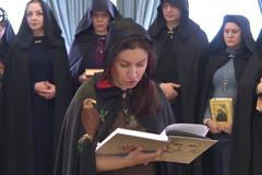 Ruské čarodějky fandí Putinovi a kouzlí proti jeho nepřátelům