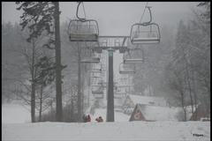 Hasiči cvičili záchranu osob z lanovky