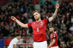 Tomáš Kalas poté, co si dal vlastní gól na 0:5 v zápase kvalifikace ME 2020 Anglie - Česko.