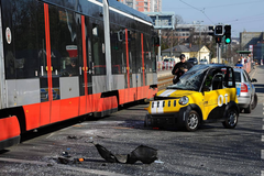 re.volt nehoda hasiči tramvaj