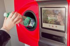 Výkupní automat na PET lahve Život PET lahve lahev plast recyklace KMV