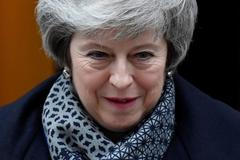 Mayová představí nový plán brexitu až po jednáních s členy Parlamentu