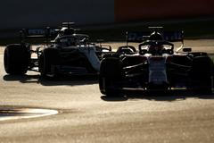 Testy F1 2019, Barcelona I: Lewis Hamilton, McLaren a Daniil Kvjat, Toro Rosso