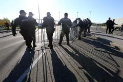 Chorvatští policisté na hranici.