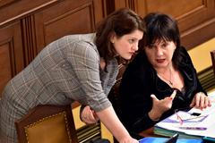 schillerová maláčová sněmovna ministři vláda