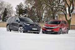 Toyota RAV 4 a Honda CR-V