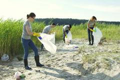 Sbírání odpadu, ilustrační foto
