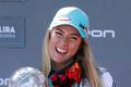 Mikaela Shiffrinová s glóbem za vítězství ve Světovém poháru
