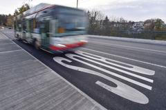 mhd jízdní pruh autobus