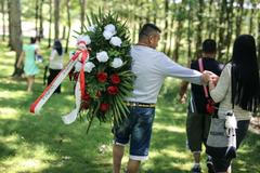 Památník Lety a pietní akce za zbourání prasečáku evropského protirasistického hnutí EGAM