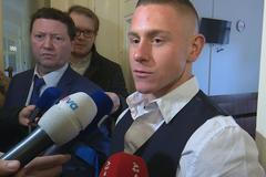 Policista, který zahradil cestu motorkáři, je nevinný