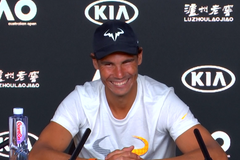 Rafaela Nadala pobavil spící novinář na tiskovce