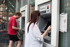 ilustrační fotografie, banka, Komerční banka, bankomat, 2017