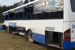 Autobus s dětmi havaroval u obce Věžnička na Jihlavsku