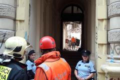 Zřícení budovy v centru Prahy