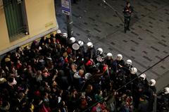 střet s policií v Istanbulu