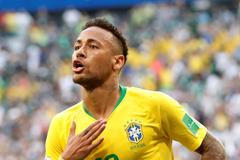Neymar slaví gól v zápase Mexiko - Brazílie na MS 2018