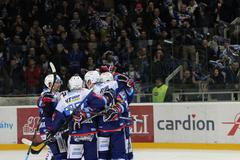 HC Kometa Brno - HC Sparta Praha, radost hráčů Brna