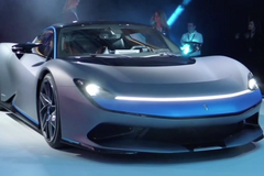 Nejsilnější sporťák z Itálie má 1900 koní a je to elektromobil