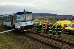 Na Chrudimsku se srazily vlaky. Několik zraněných