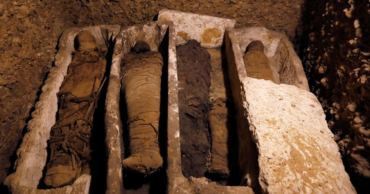 Jak se tam jen mohl dostat? V břiše egyptské mumie nalezli epos z úplně jiné říše