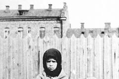 Foto: Zoufalí lidé se uchýlili ke kanibalismu. Ukrajinský hladomor měl zůstat utajen