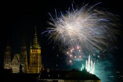 Pražský novoroční ohňostroj připomněl sametovou revoluci