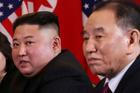 Severokorejský vůdce Kim Čong-un a vyjednavač v jaderných rozhovorech se Spojenými státy Kim Hjok-čchol.