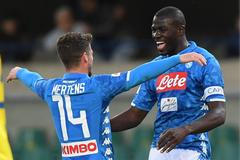 Kalidou Koulibaly slaví branku Neapole