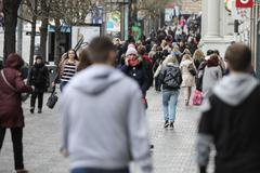 Ilustrační foto - dav, skupina, lidé, Češi, turisté