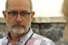 Hollý: Žijeme paralelní světy na internetu, neumíme být v kontaktu se svými emocemi