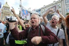 Demonstrace nacionalistů a SPD a jejich odpůrců, Václavské náměstí