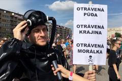 Demonstrující: Babiš je největší nebezpečí od roku 89, tlak je potřeba