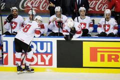 Švýcarský zlomek vteřiny mezi postupem a smutkem, finská radost v severském derby