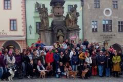 Lidé, kteří protestovali letos v květnu v Českém Krumlově
