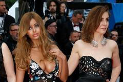 Zahia Deharová na filmovém festivalu v Cannes