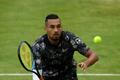 Nick Kyrgios při utkání v Queen's Clubu