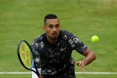 Nick Kyrgios při utkání v Queen's Clubu