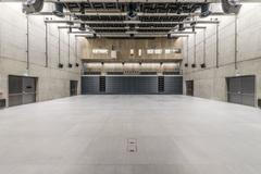 1905_Beton_DOX_multifukční sál