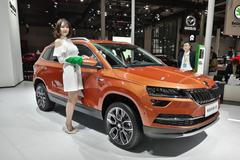 Hostesky z autosalonu v Šanghaji